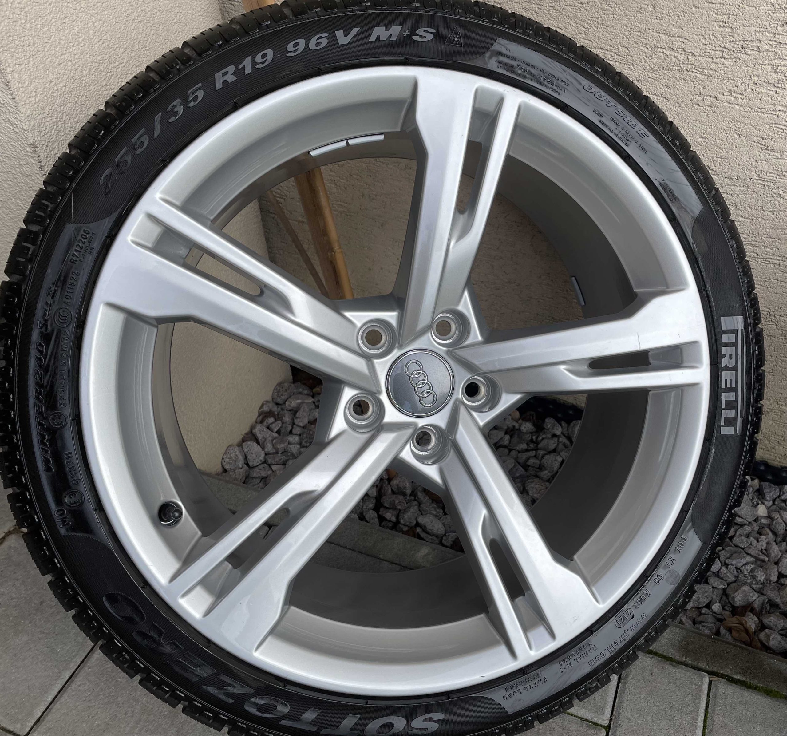 Org. AUDI S-line 8,5jxR19 ET 32 255 35 R19 Mercedes  VW