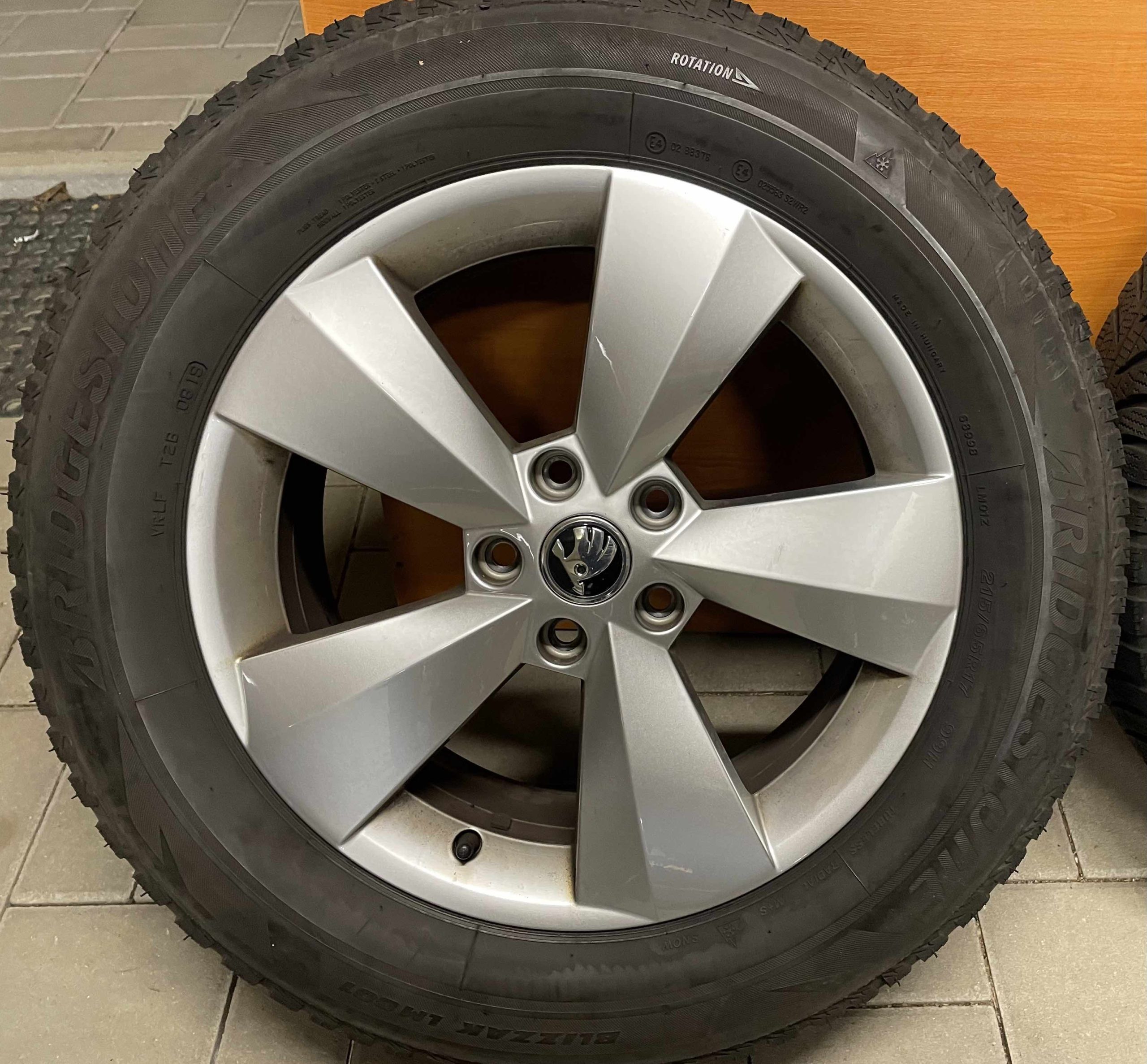 SKODA orig ACCESSORIES alu disky 215 55 R17 5×112 Skoda Superb octavia IV