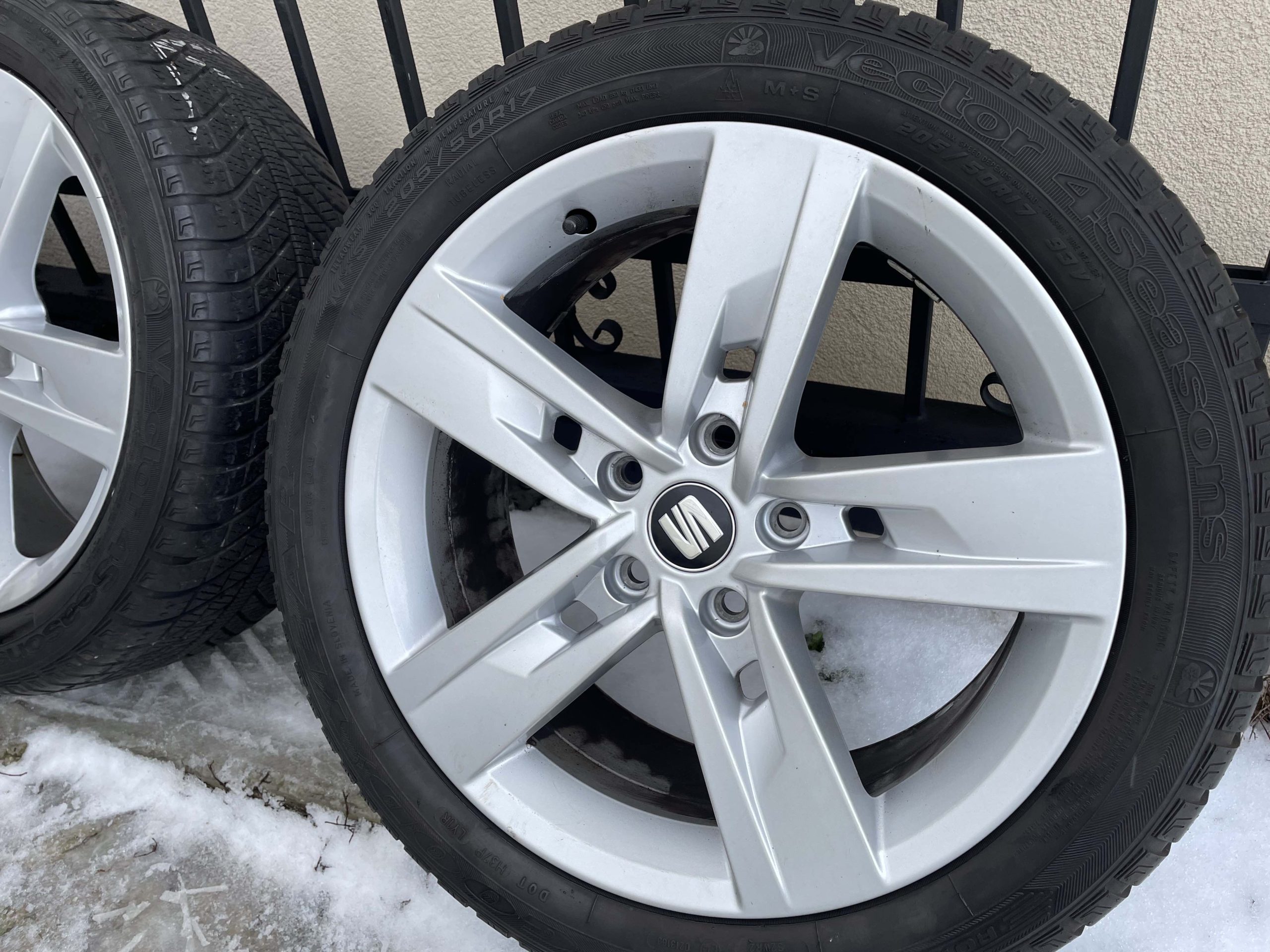 DIAMOND silver 5×112 7jx17 ET 49 205 50 R17