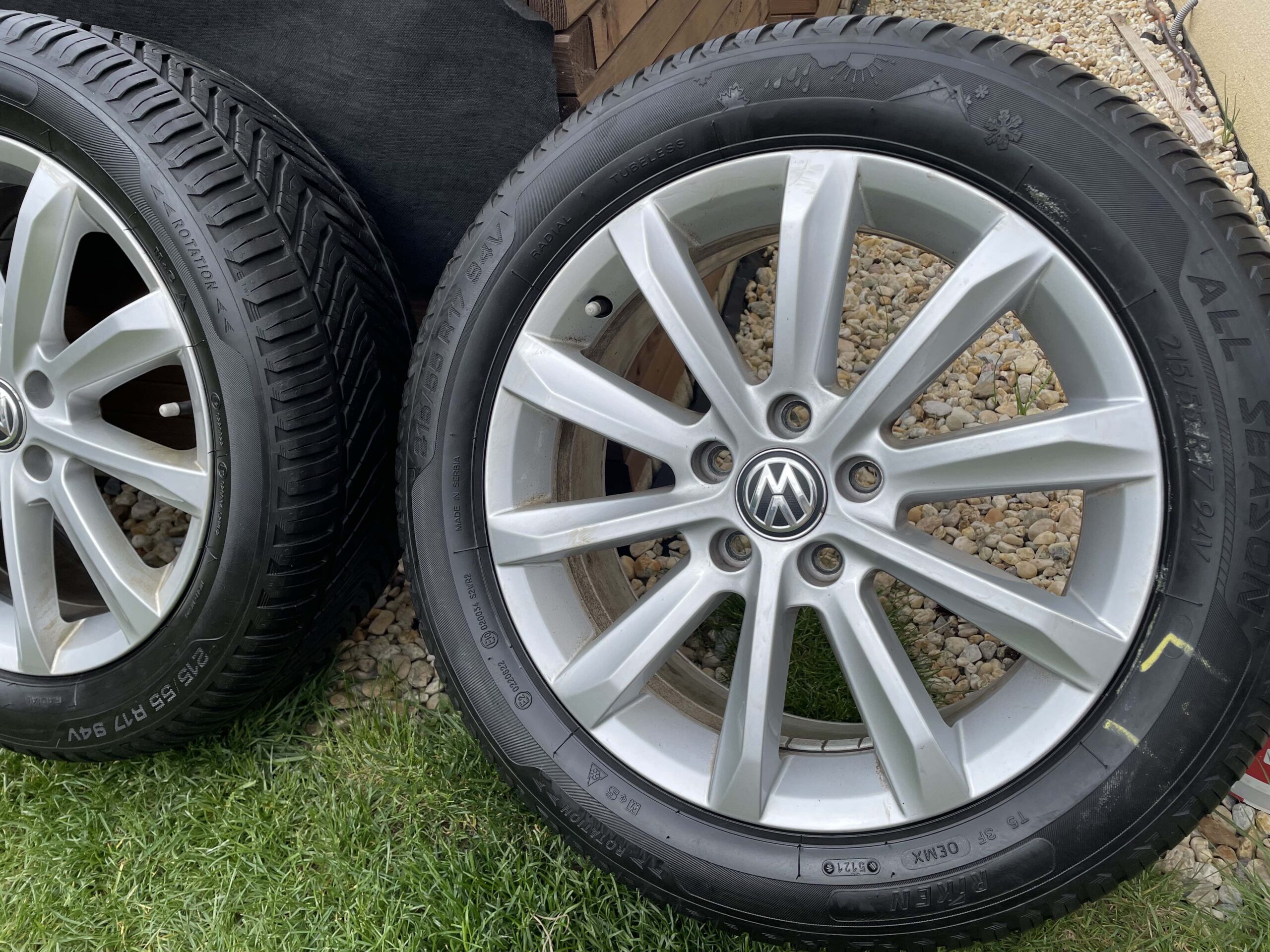 Helsinki VW PASSAT B8 5×112 215 55 17 celoročné