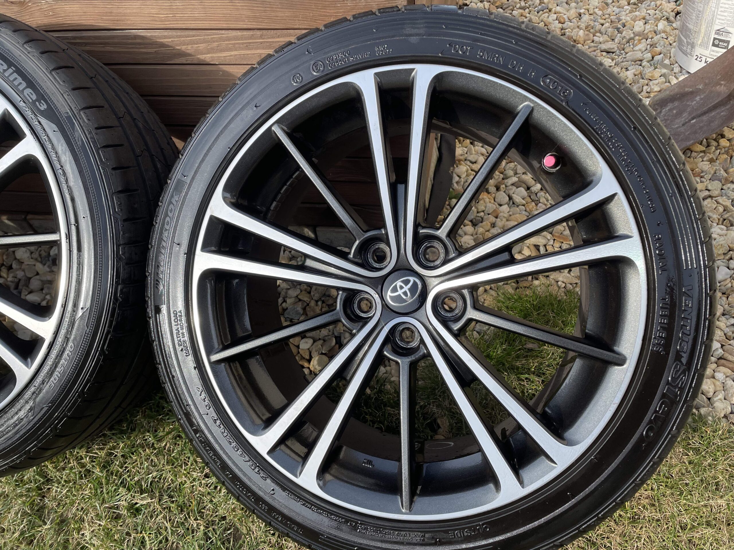 Toyota Toyota GT86 a Subaru BRZ 215 45 17 5×100