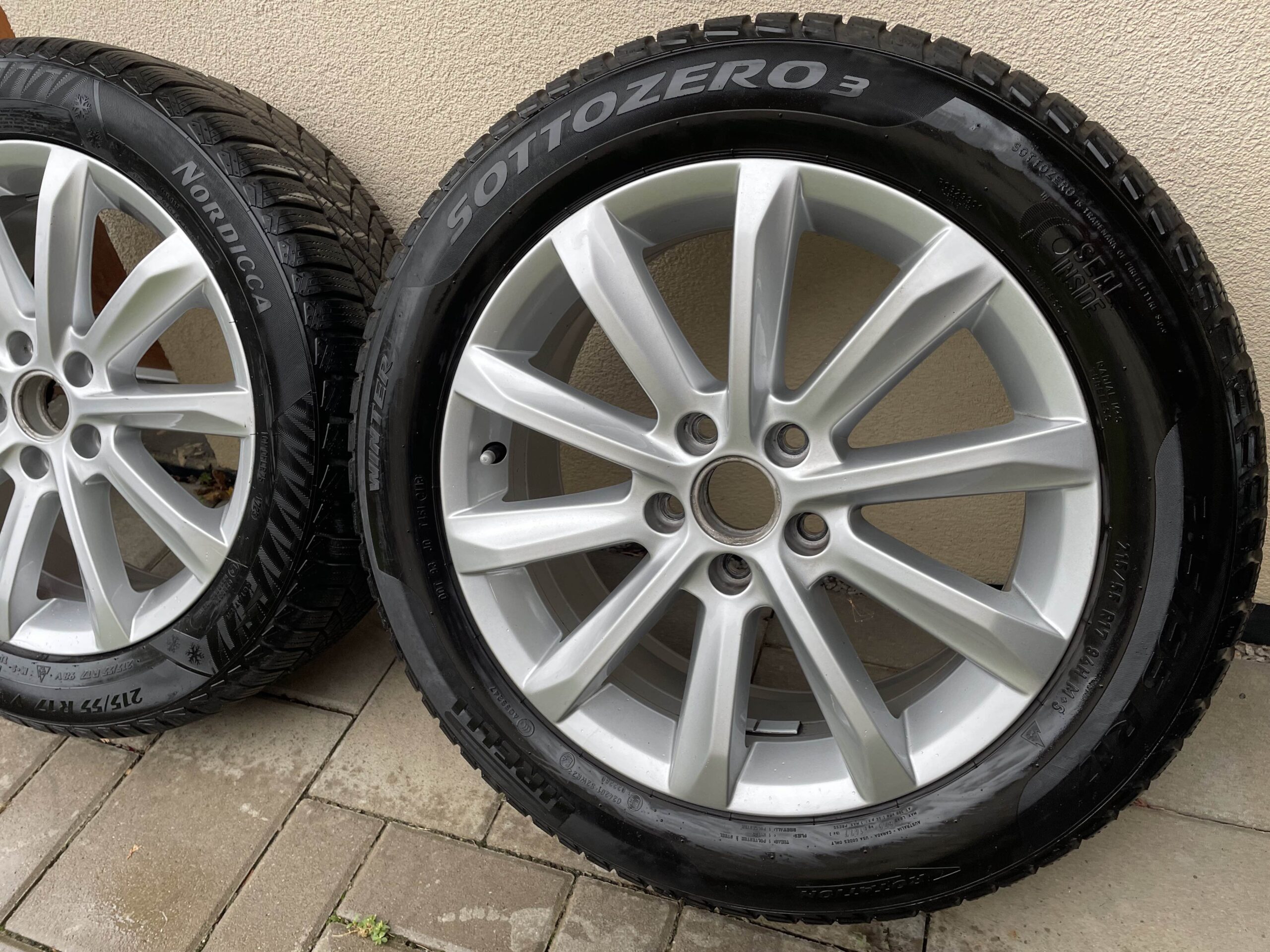 Helsinki VW PASSAT B8 5×112 215 55 17 Zimné