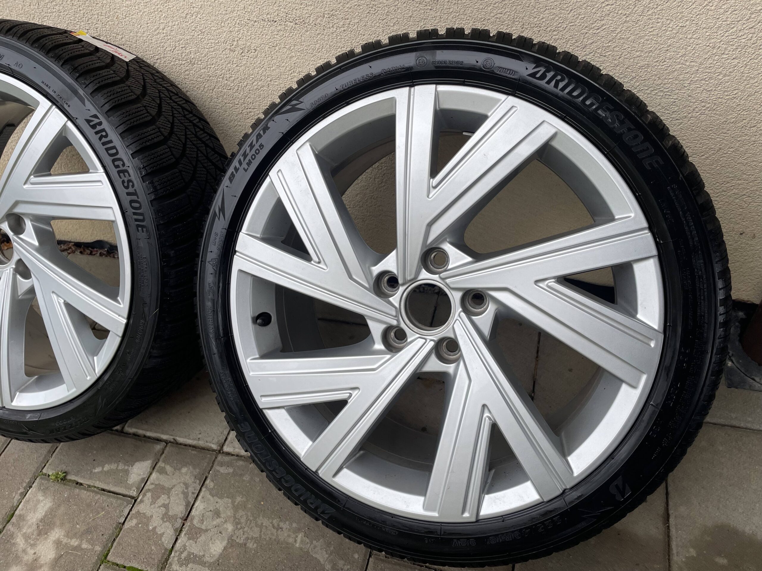BERGAMO  org. VW 5×112  7,5×18 ET 51  225 40 R18 zimné