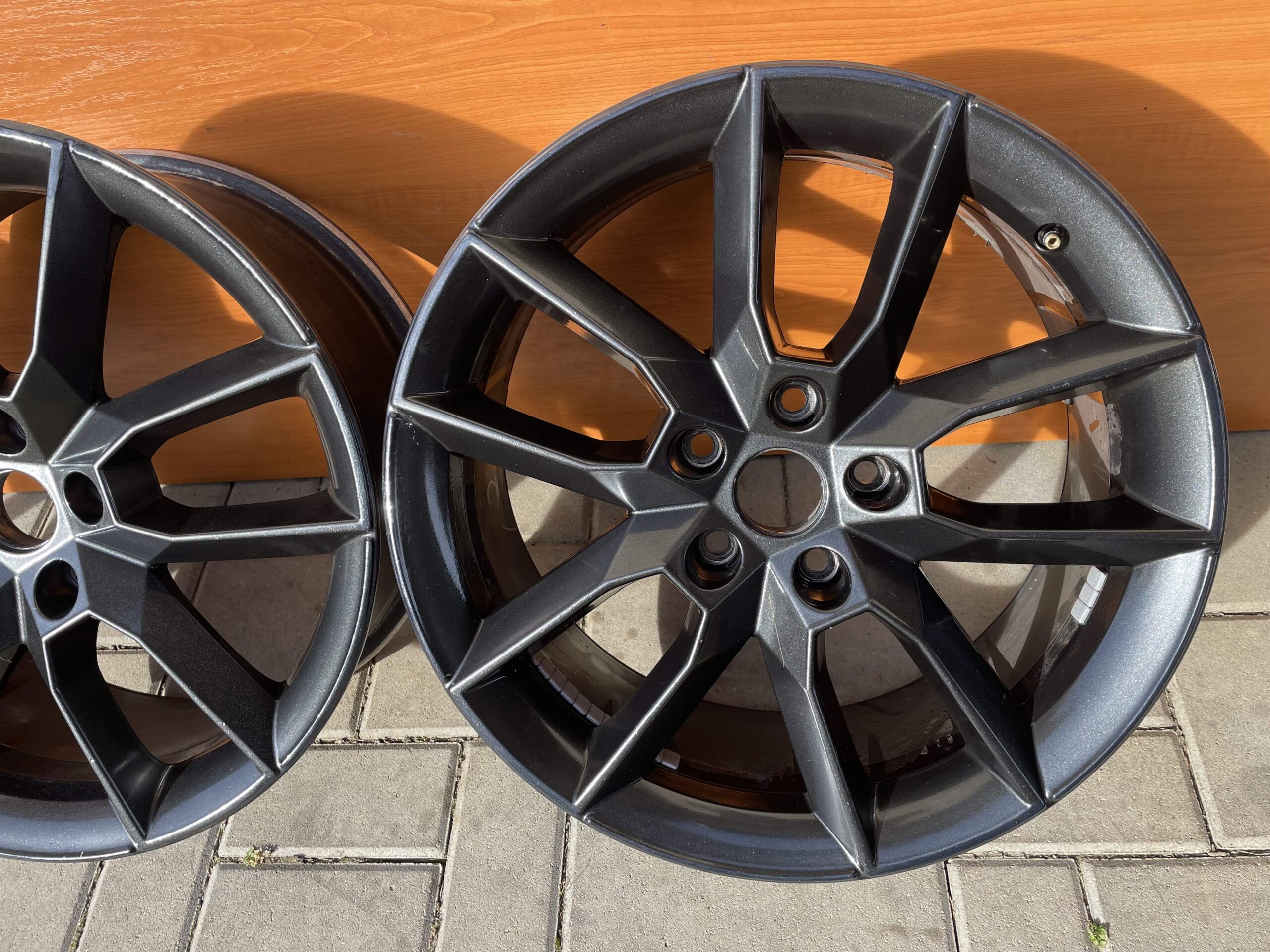 GEMINI SCHWARZ skoda Octavia RS 3 5×112  7,5×18 ET 51
